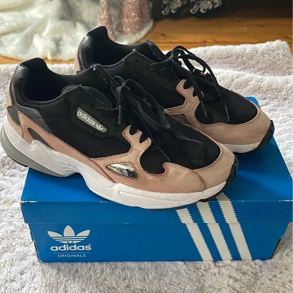 adidas gazelle silver green womens adidas W Falcon